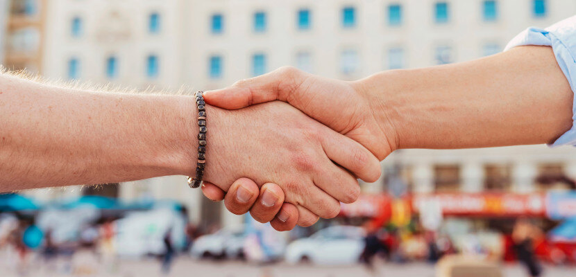 handshake-trust-830x400